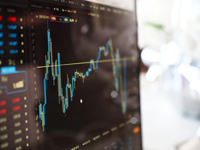 Unlocking the Power of Algorithmic Trading with Trading APIs